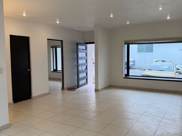 Casa en renta en Lucepolis coto club en milenio III. Queretaro