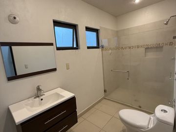 Casa en renta en Lucepolis coto club en milenio III. Queretaro