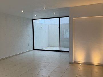 Casa en renta en Lucepolis coto club en milenio III. Queretaro
