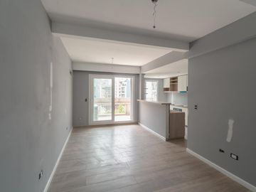 Departamento de 2 ambientes frente con Balcón en Venta - Caballito