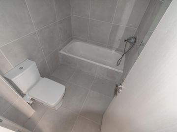 Departamento de 2 ambientes frente con Balcón en Venta - Caballito