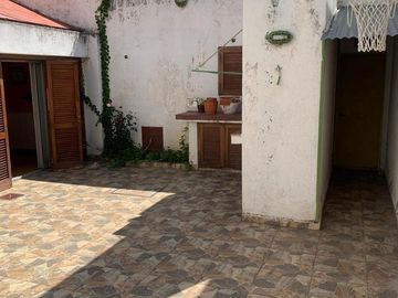 VENTA Casa 4 dormitorios. San Martín N°838
