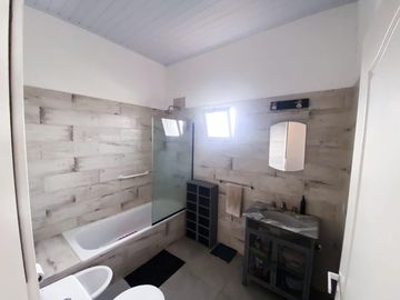 Casa en venta, 5 ambientes, San Sebastián NO APTO CREDITO