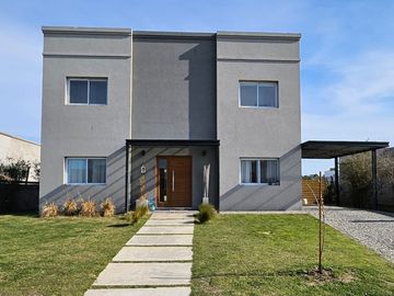 Casa en venta, 5 ambientes, San Sebastián NO APTO CREDITO