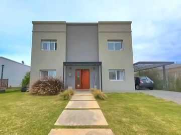 Casa en venta, 5 ambientes, San Sebastián NO APTO CREDITO