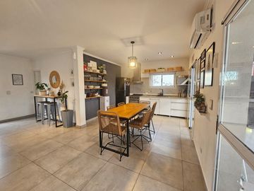 Casa en venta, 5 ambientes, San Sebastián NO APTO CREDITO
