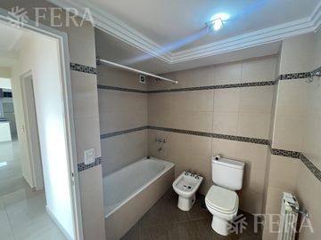 Venta departamento 3 ambientes con balcón en Wilde