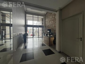 Venta departamento 3 ambientes con balcón en Wilde