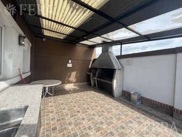 Venta departamento 3 ambientes con balcón en Wilde