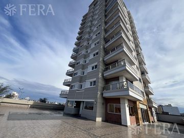 Venta departamento 3 ambientes con balcón en Wilde