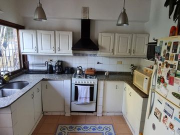 Casa con buen terreno en La Merced, Beccar