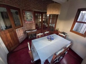 Casa con buen terreno en La Merced, Beccar