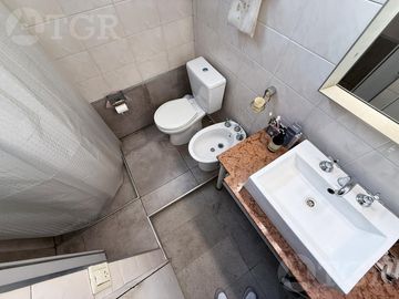 PH en venta con entrada independiente en Villa Devoto