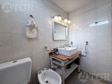 PH en venta con entrada independiente en Villa Devoto