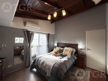 PH en venta con entrada independiente en Villa Devoto