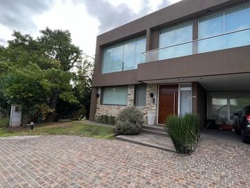 Casa en venta en barrio cerrado adrogue chico, Almirante Brown