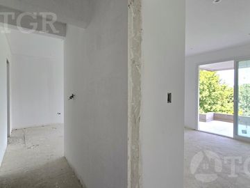 VENTA Departamento en  Canning de 3 ambientes al frente con amenities