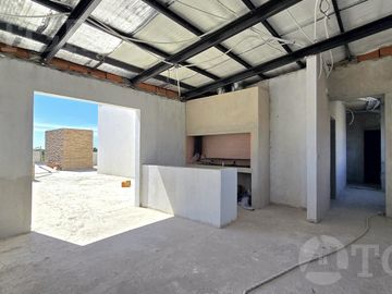 VENTA Departamento en  Canning de 3 ambientes al frente con amenities