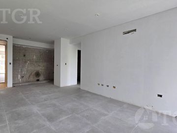 VENTA Departamento en  Canning de 3 ambientes al frente con amenities