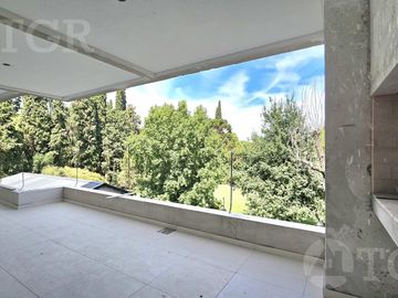 VENTA Departamento en  Canning de 3 ambientes al frente con amenities