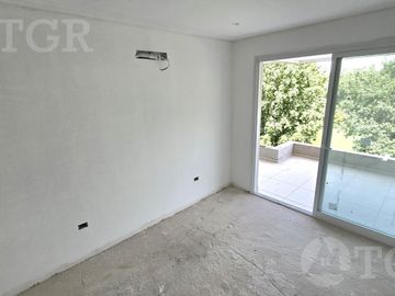 VENTA Departamento en  Canning de 3 ambientes al frente con amenities