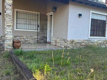 Casa en venta - 2 Dormitorios 1 Baño - 525Mts2 - Nueva Atlantis