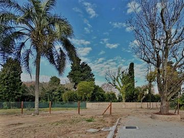 Terreno en  Venta dentro de Barrio Cerrado de 3 Lotes en San Isidro