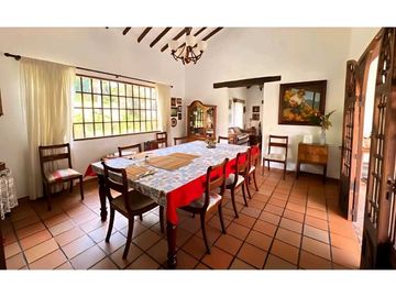 Hermosa casa campestre en la Ceja Antioquia 10.000 m2