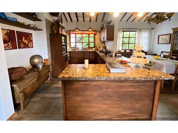 Hermosa casa campestre en la Ceja Antioquia 10.000 m2