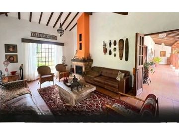 Hermosa casa campestre en la Ceja Antioquia 10.000 m2
