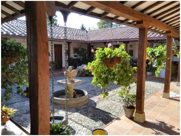 Hermosa casa campestre en la Ceja Antioquia 10.000 m2