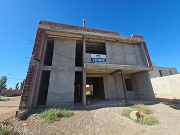 Casa en  a terminar en Barrio Costa Jardín 2