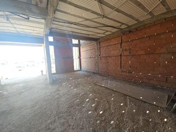 Casa en  a terminar en Barrio Costa Jardín 2