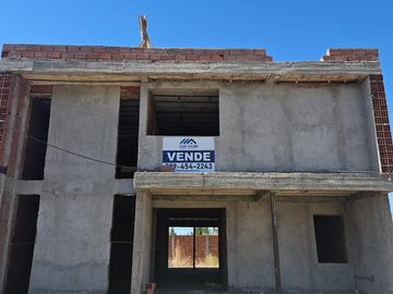 Casa en  a terminar en Barrio Costa Jardín 2