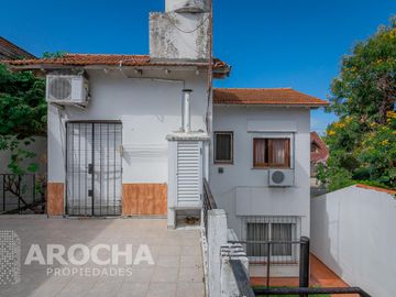 Casa en  venta, En Quilmes, lote propio, APTO CREDITO