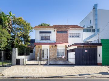 Casa en  venta, En Quilmes, lote propio, APTO CREDITO