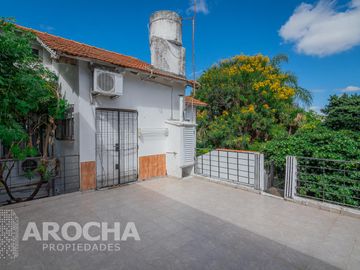 Casa en  venta, En Quilmes, lote propio, APTO CREDITO