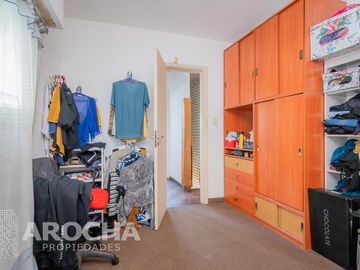 Casa en  venta, En Quilmes, lote propio, APTO CREDITO