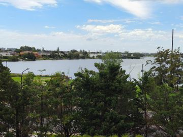 Divino 2amb con balcón terraza, parrilla y con la mejor vista al Lago Central de Nordelta