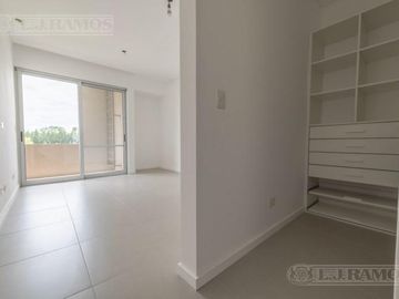 Casa sobre lote al río con 5 dormitorios en venta   San Juan - Villanueva