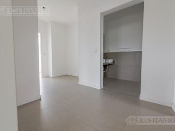 Casa sobre lote al río con 5 dormitorios en venta   San Juan - Villanueva