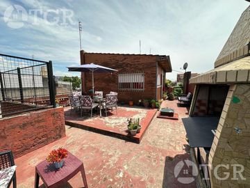 VENTA PH 4 AMB CON TERRAZA Y PARRILLA EN LOMA HERMOSA