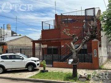 VENTA PH 4 AMB CON TERRAZA Y PARRILLA EN LOMA HERMOSA