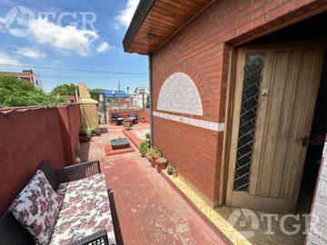 VENTA PH 4 AMB CON TERRAZA Y PARRILLA EN LOMA HERMOSA