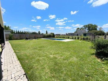 Venta Casa en San Sebastian Area 2 Golf - 5 ambientes