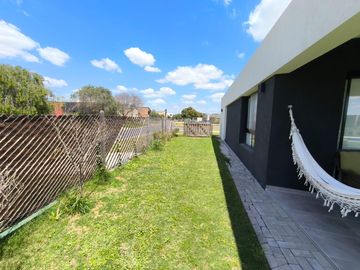 Venta Casa en San Sebastian Area 2 Golf - 5 ambientes