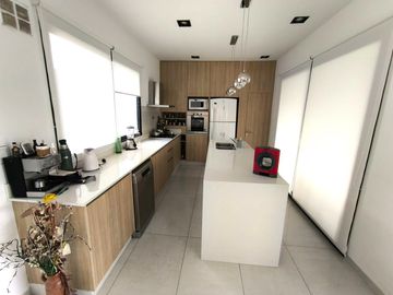 Venta Casa en San Sebastian Area 2 Golf - 5 ambientes