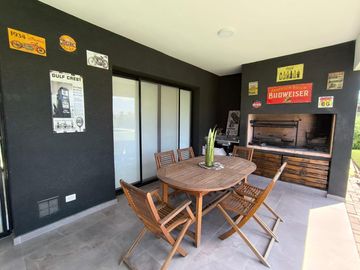 Venta Casa en San Sebastian Area 2 Golf - 5 ambientes