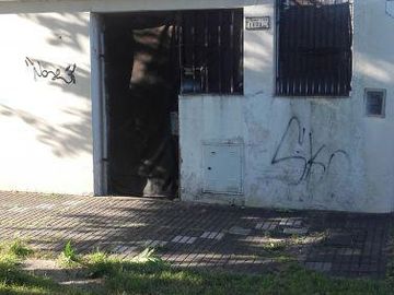 Casa a Reciclar en buen barrio residencial - Venta Directa!!