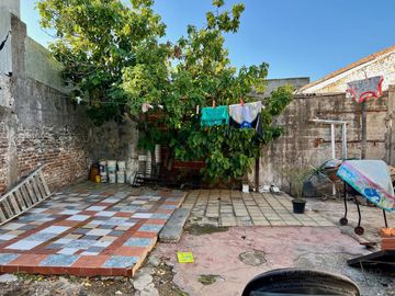 Casa a Reciclar en buen barrio residencial - Venta Directa!!